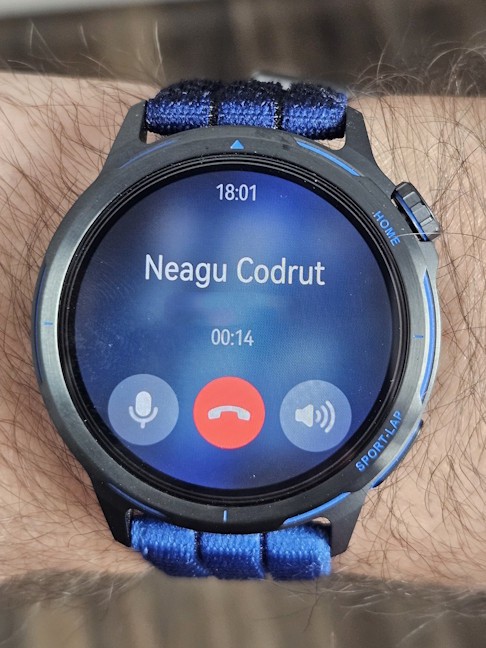 HUAWEI WATCH GT Runner 2 include o box&Auml; &Egrave;i un microfon