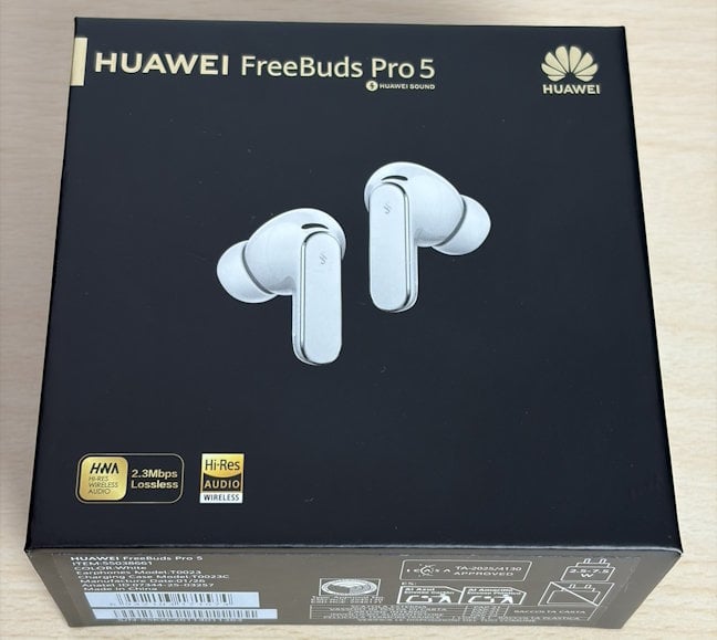 Cutia &Atilde;&reg;n care vin HUAWEI FreeBuds Pro 5