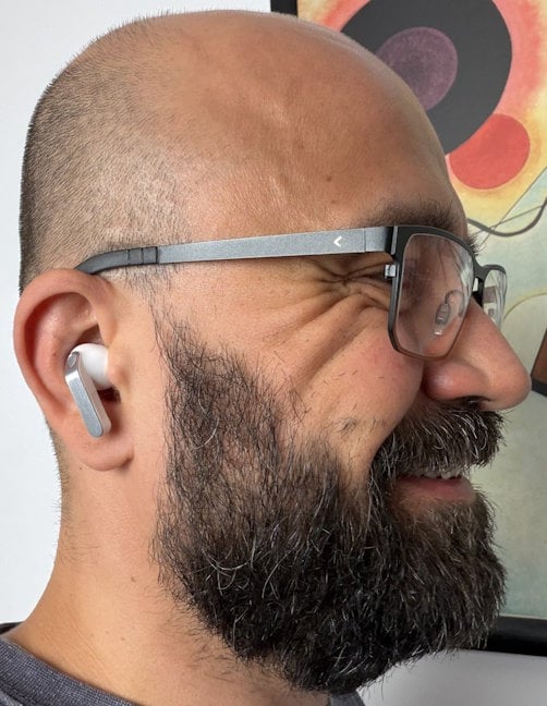 Galaxy Buds4 Pro sunt confortabil de purtat