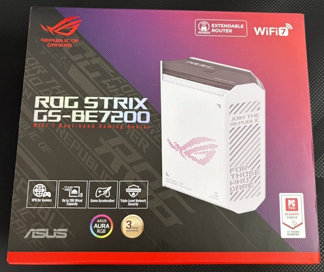 Cutia în care vine ASUS ROG Strix GSâBE7200