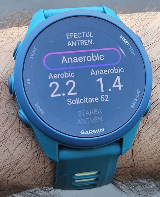 Ecranul este mai luminos dec&Atilde;&cent;t pe Forerunner 70