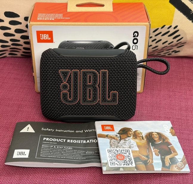 Cutia în care vine JBL Go 5