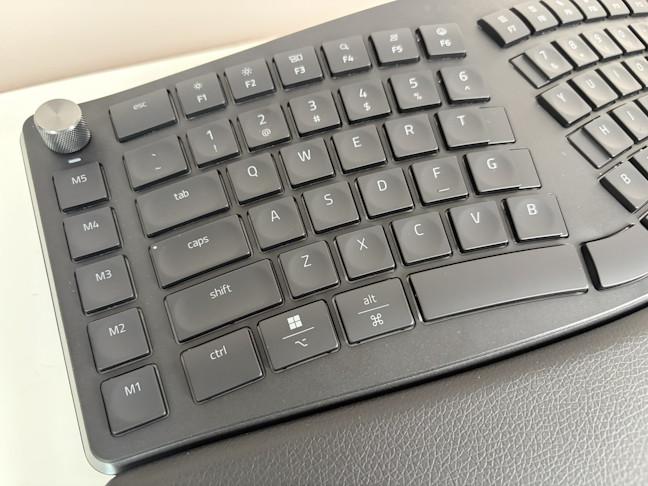 Partea st&Atilde;&cent;ng&Auml; a Razer Pro Type Ergo