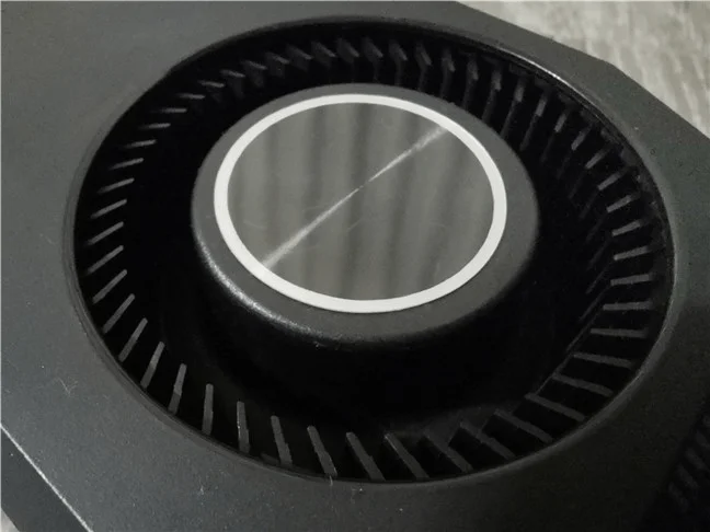Ventilatorul blower folosit de ASUS Turbo GeForce RTX 3070