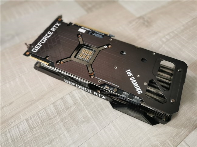Placa metalică de pe ASUS TUF Gaming GeForce RTX 3090
