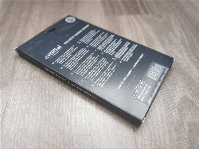 Crucial Ballistix Gaming Memory DDR4-3600 32GB: Spatele cutiei