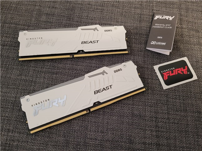 Despachetarea lui Kingston Fury Beast RGB DDR5-6000 32GB