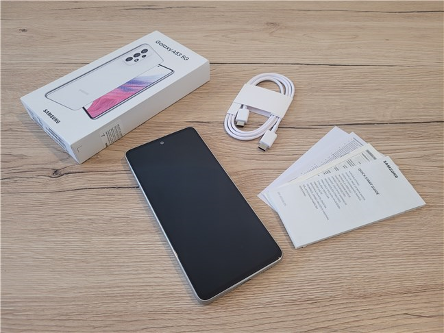 Ce gÄsesÈi în cutia lui Samsung Galaxy A53 5G