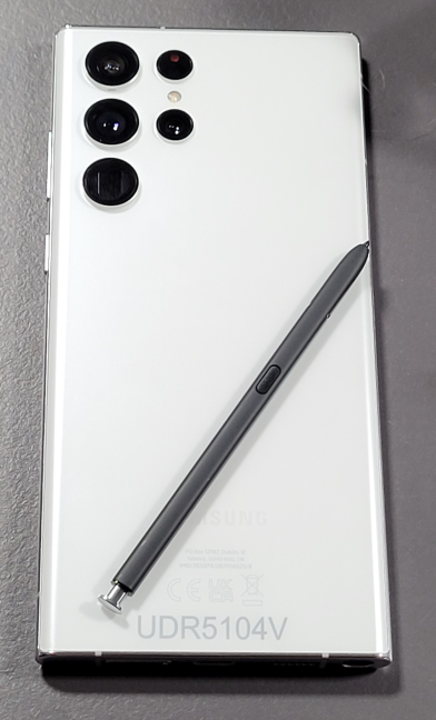 Samsung Galaxy S22 Ultra include un S-Pen