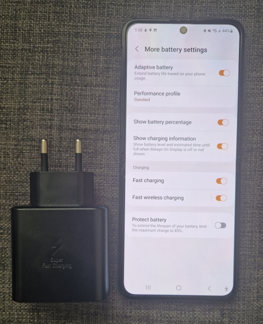 ÃncÄrcarea rapidÄ este disponibilÄ, dar trebuie sÄ cumperi un încÄrcÄtor Samsung