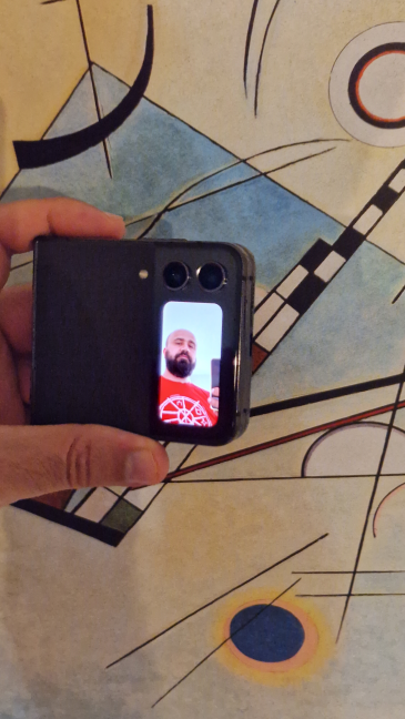 Mi-a plÄcut sÄ fac selfie-uri cu Samsung Galaxy Z Flip4