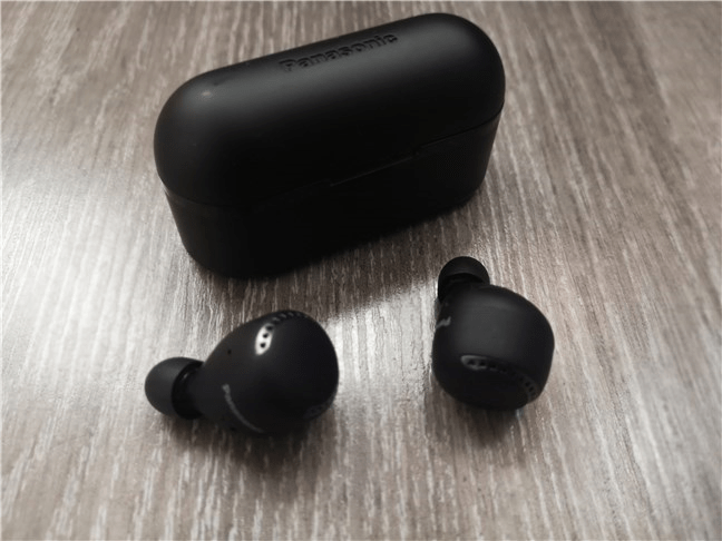 CÄƒÈ™tile Panasonic RZ-S500W È™i carcasa lor de Ã®ncÄƒrcare
