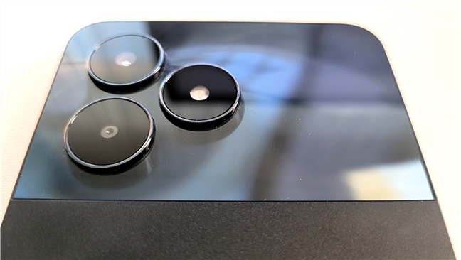 Camerele de pe realme C51 sunt destul de limitate