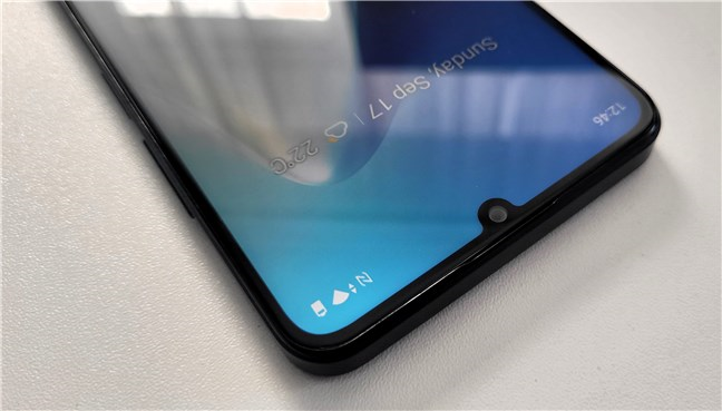 Marginea de sus a lui realme C51