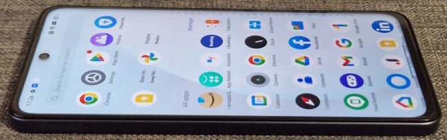 Realme C55 are multe aplicaÈii preinstalate
