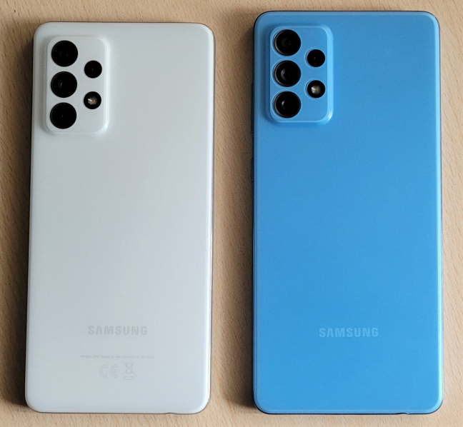 Samsung Galaxy A52 5G (alb) și Galaxy A72 (albastru)