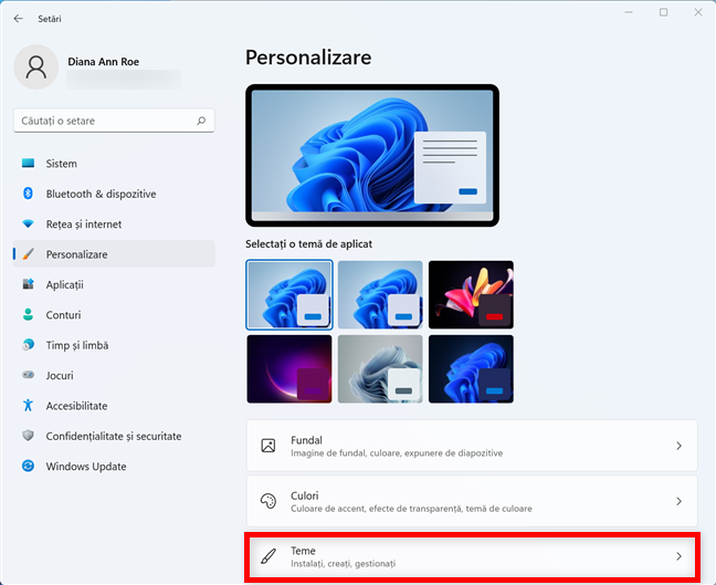 AcceseazÄƒ secÈ›iunea Teme din fila Personalizare