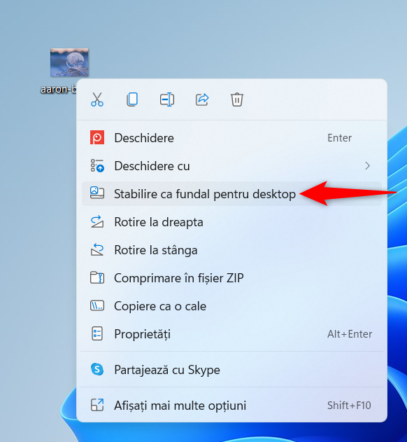 Cum schimbi fundalul Ã®n Windows 11 din meniul clic dreapta