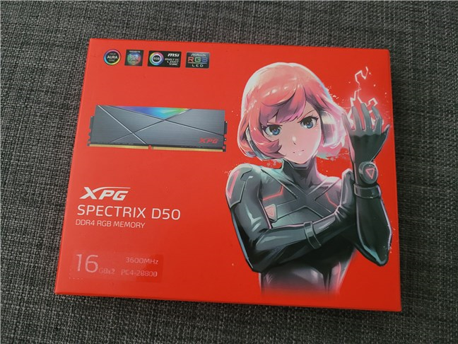 Ambalajul kitului ADATA XPG Spectrix D50 DDR4 RGB